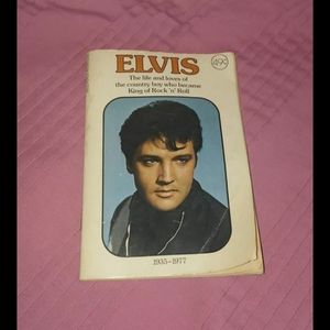 Vtg mini Elvis Presley Life Photo book